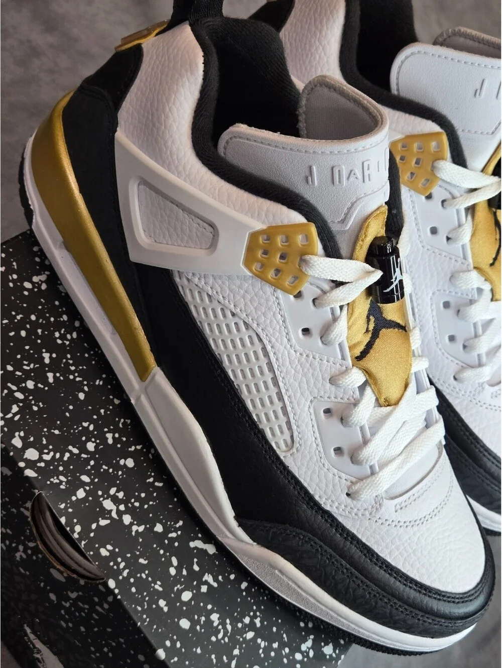 Air Jordan Spizike Low - White / Black / Metallic Gold (FQ1759-108) Men's 8.5
